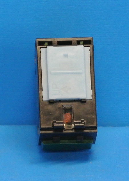 接地15A防水ゴムコードコネクタボディ（125V）WA3519