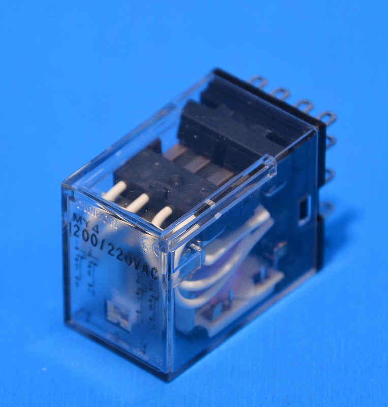 オムロン（OMRON)　MY4　200/220VAC　ミニチュアリレー