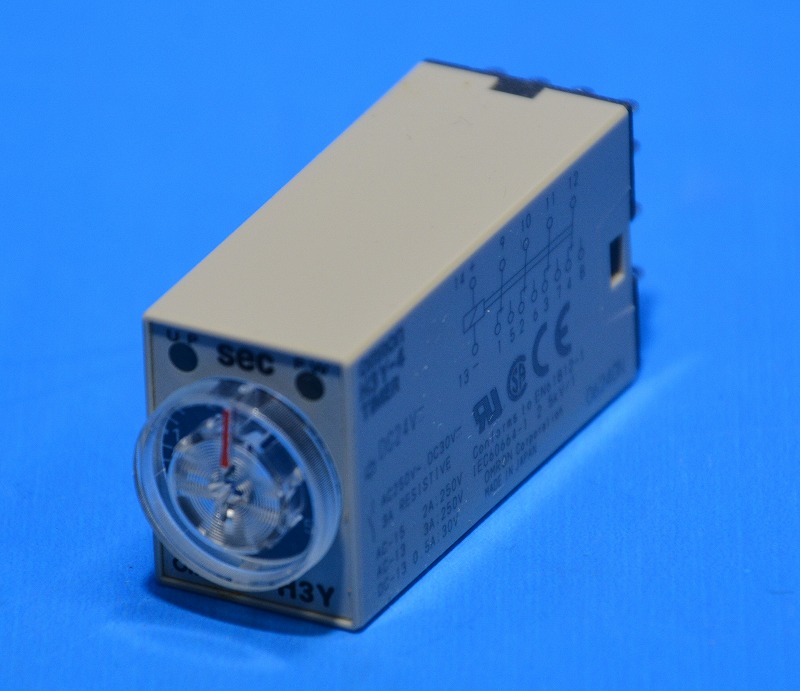 オムロン（OMRON)　H3Y-4　DC24　5s　ソリッドステート・タイマ