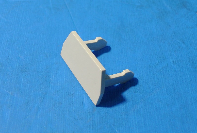 マサル工業　FME32（ホワイト）　エンド3号　エフモール付属品