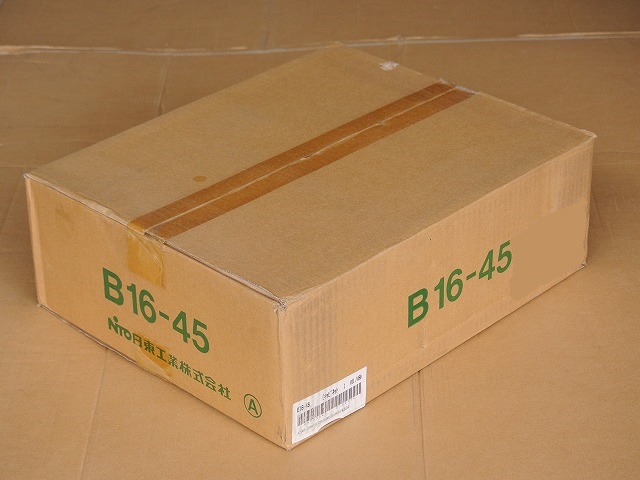 日東工業　B16-45　ライトベージュ　盤用キャビネット・露出形・木製基板付　フカサ160mm　※在庫処分