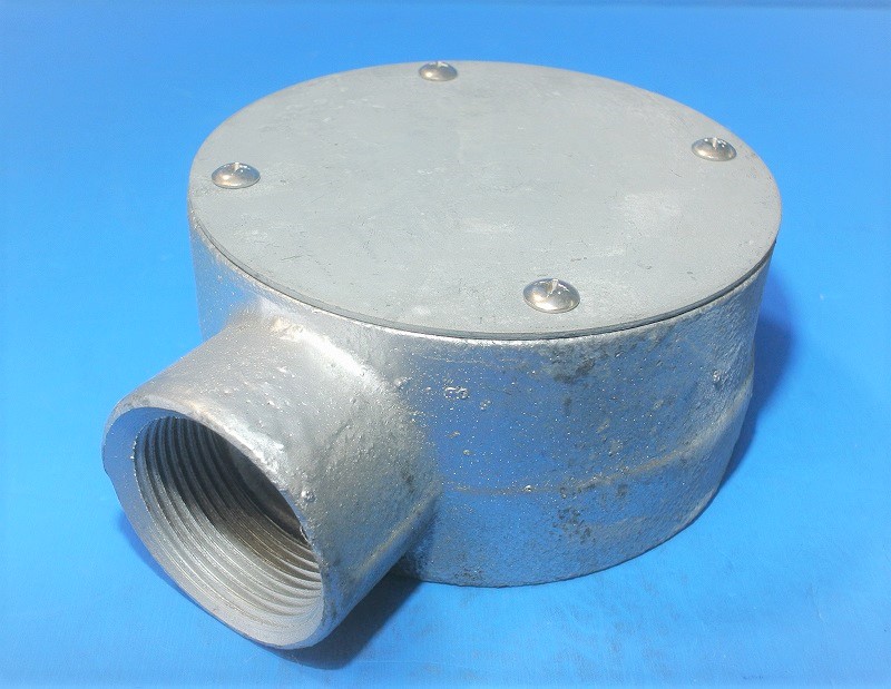 外山電気　O1Z36（36O1Z）　丸型露出ボックス　1方出　厚鋼用　HDZ・鋳鉄製