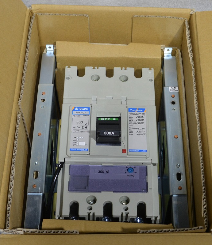 寺崎電気　S400-CF　300A　400AF　ノーヒューズブレーカ　Tem Break2　埋込型　板スタッド付き