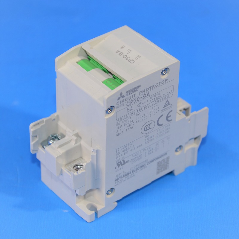 三菱電機　CP30-BA　2P5A　M　割れあり　サーキットプロテクタ 　長期在庫品
