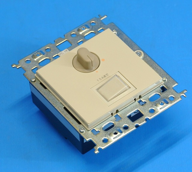 パナソニック　NQ21535Z　ライトコントロール　　壁埋込型　信号線式（LED・インバータ蛍光灯用）ロータリー式　在庫処分品