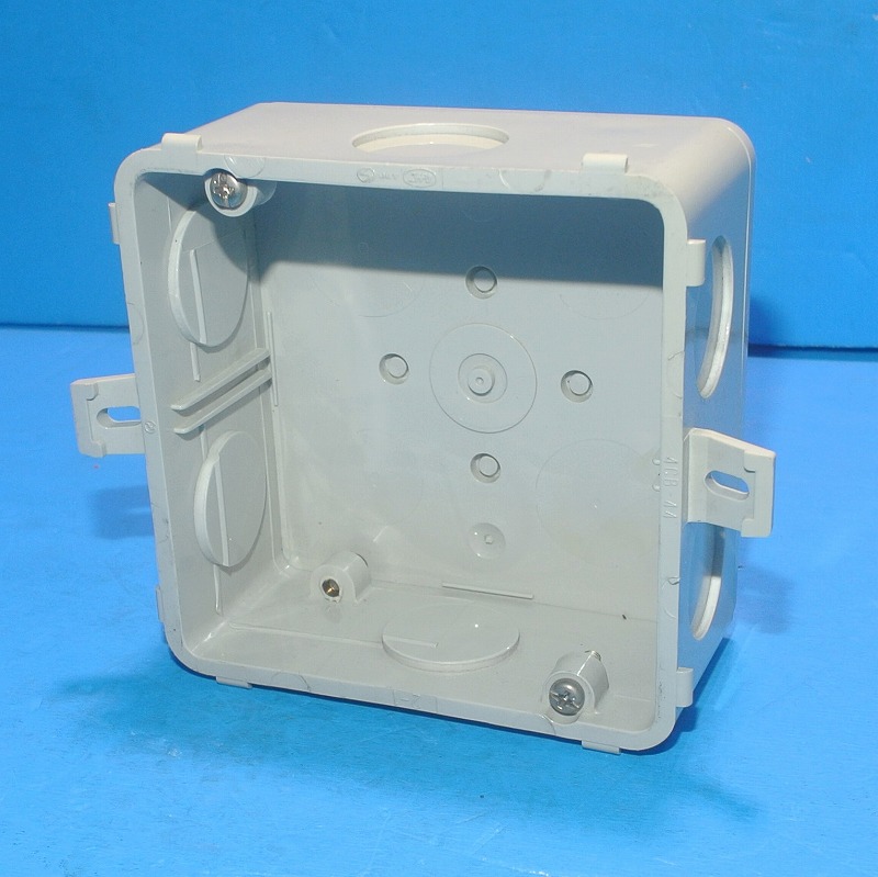 日動電工　4CB4W　四角コンクリートボックス　ばら売り　在庫品
