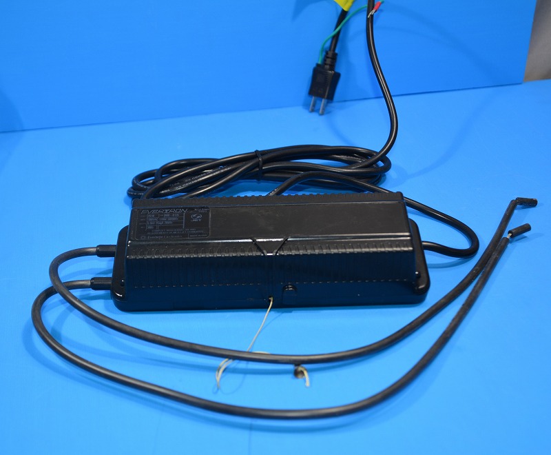 ウインドウネオン用ネオントランス（インバータ）　5.6KV　100VAC