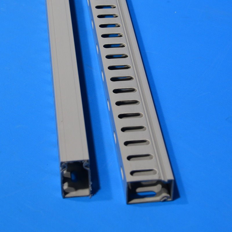 配線ダクト　長さ1100ミリ　25x35mmx1100mm　在庫処分