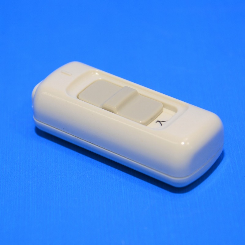 パナソニック(Panasonic) 　WH5203W　2号ペンダントスイッチ（平形コード用）　ホワイト