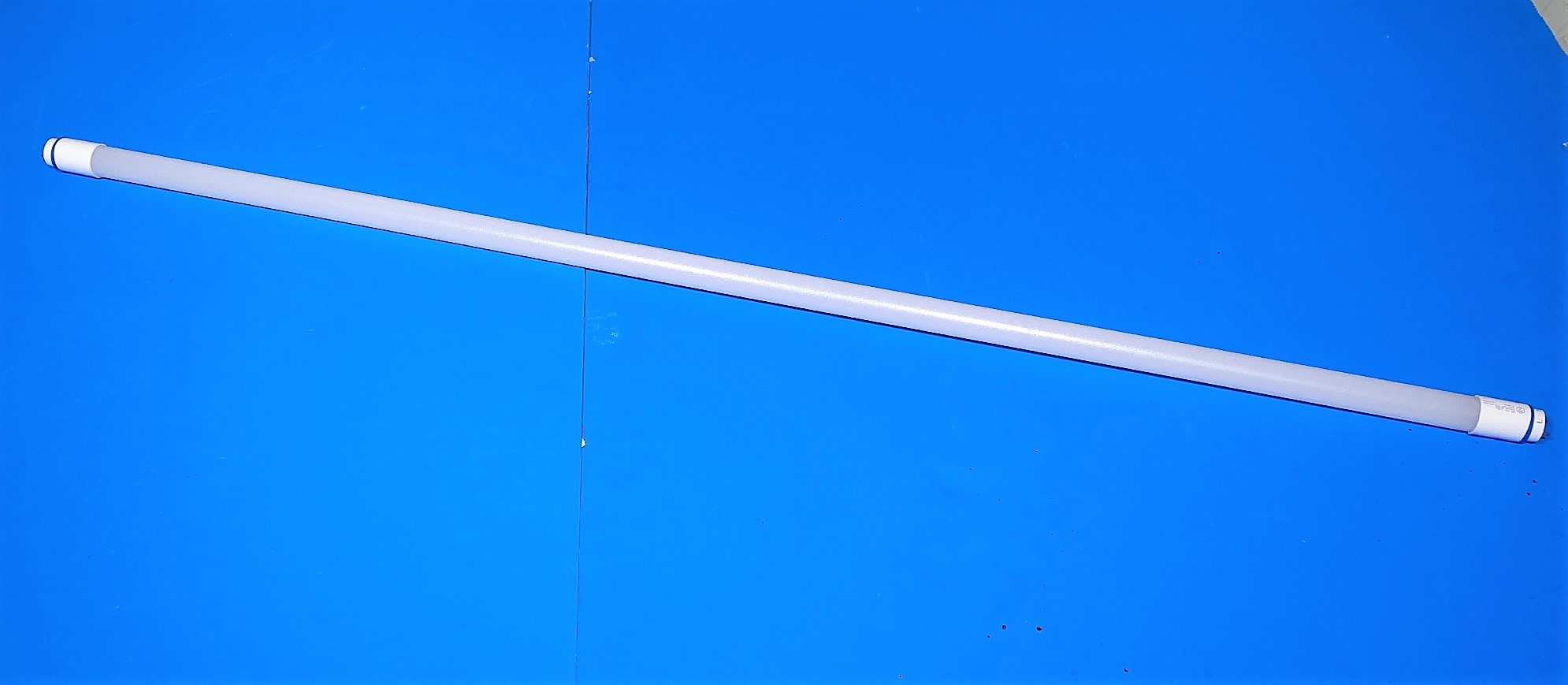 PVT　LED蛍光ランプ　T8-NA120SS-18W-3000K