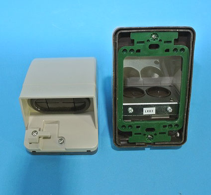 神保電器（JINBO）　JW-B-2C　防雨形入線プレート