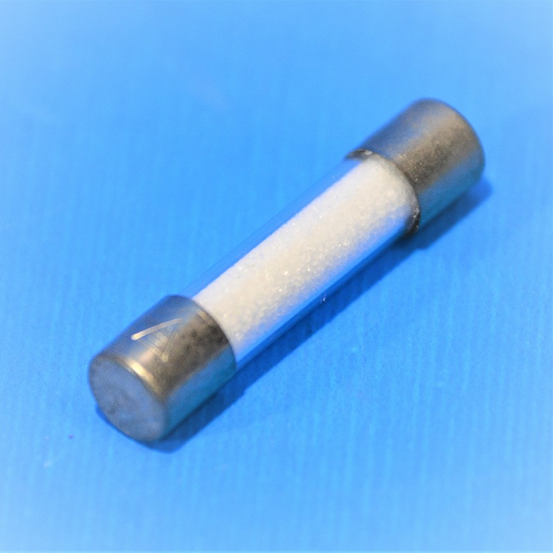 管ヒューズ(消弧剤入)  1A　（φ6.3-30mm）