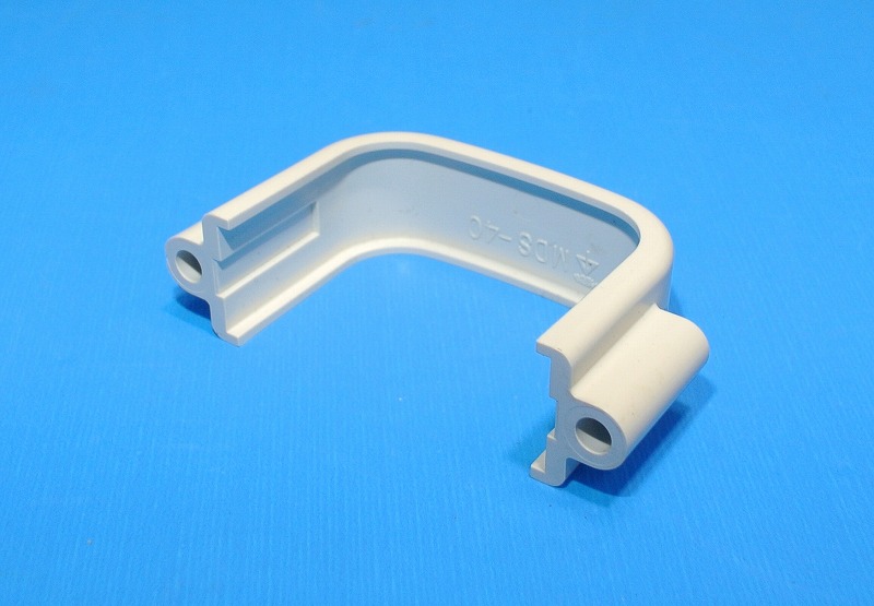 未来工業（MIRAI)　MDS-40M（ミルキーホワイト）　サドル（モールダクト付属品）
