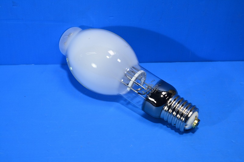 岩崎電気　NH220FL　アイサンルクスエース220W　高圧ナトリウムランプ　水銀灯安定器で点灯できます。