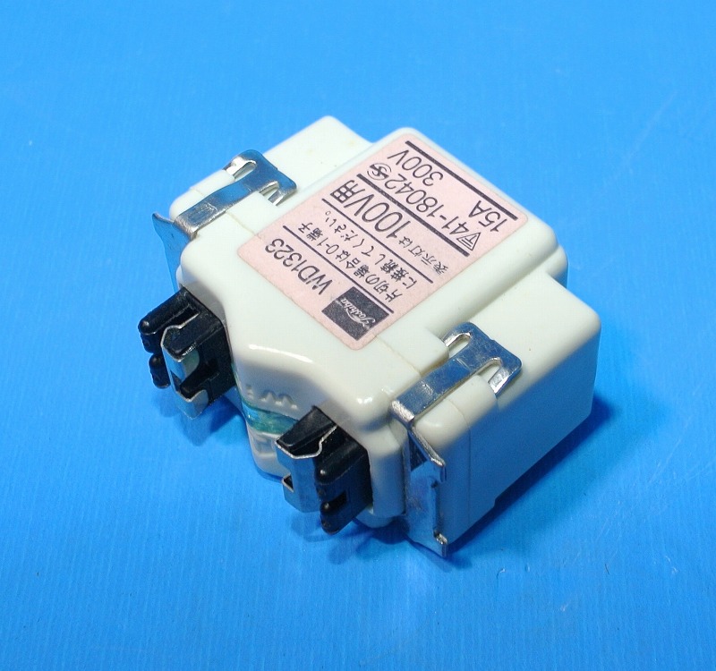 東芝　WD1323　OFFピカスイッチユニット　15A100V用