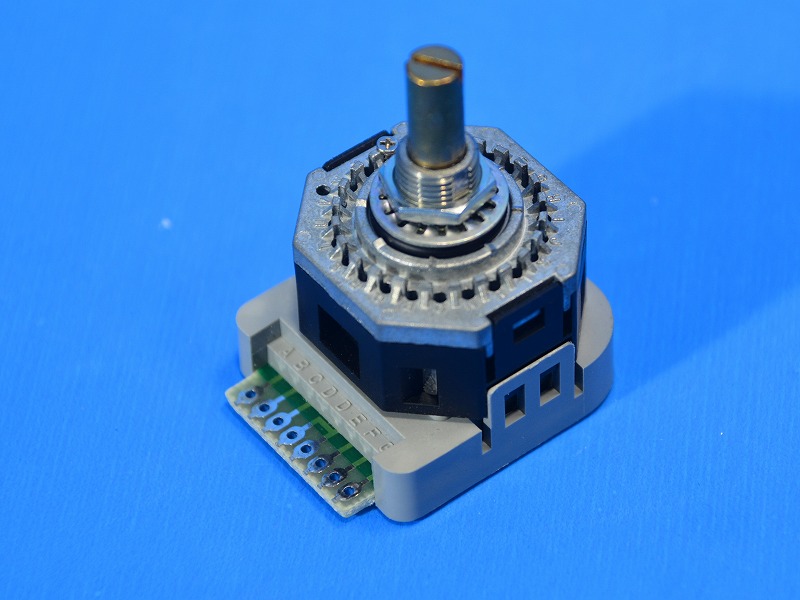 富士電機　AC09-RX（AC09-RX0/11L1EA01）　ロータリースイッチ（コード出力形）