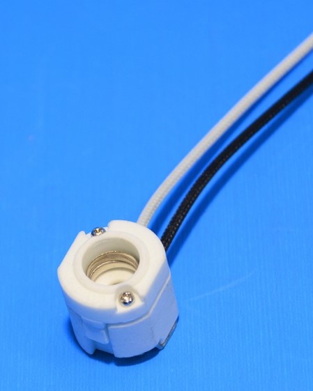 E11ハロゲンソケット　ねじ込みタイプ　耳なし