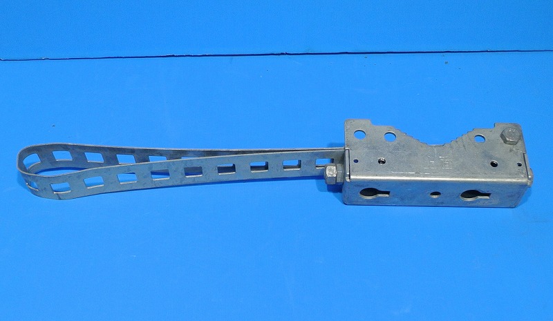 日東工業　PM-430　PM　ポール用金具　（ヨコ幅400mmのキャビネット用）　在庫処分品