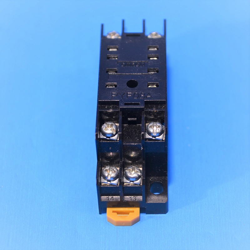 オムロン　PYF-08A　共用ソケット（PYF08A）　