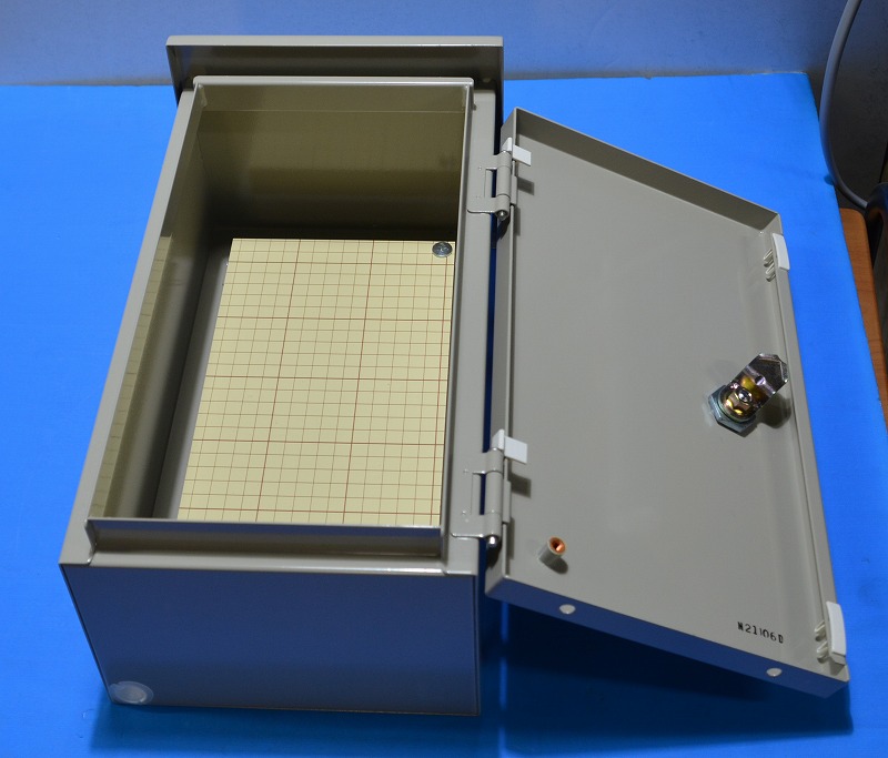 河村電器産業　SO3720-16　ベージュ　フカサ160mm　スイッチボックス　屋外用　長期在庫処分
