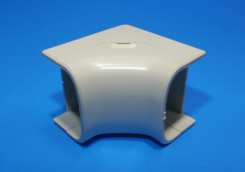 未来工業（MIRAI)　MDI-40M（ミルキーホワイト）　ダクト入ズミ（モールダクト付属品）※在庫品