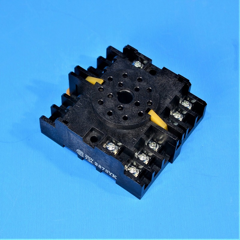 オムロン　14PFA　共用ソケット