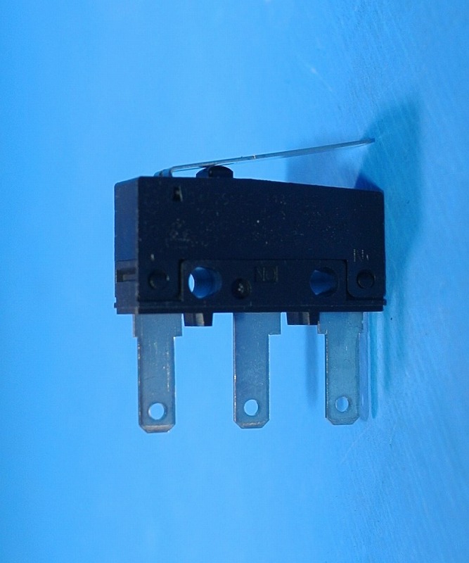 オムロン　SS-3GLPT　超小形基本スイッチ　在庫品