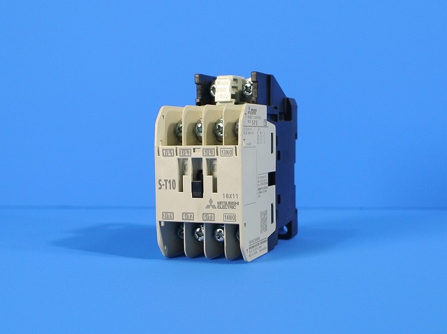三菱電機　電磁接触器　S-T10　coil200V　