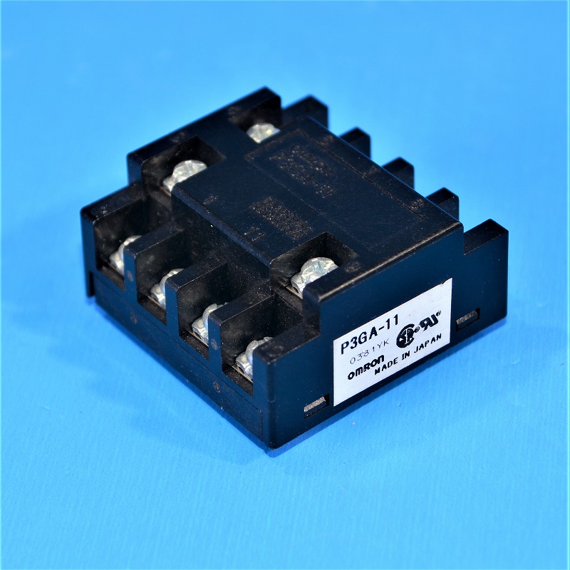 オムロン　P3GA-11　丸形ソケット（共用ソケット）