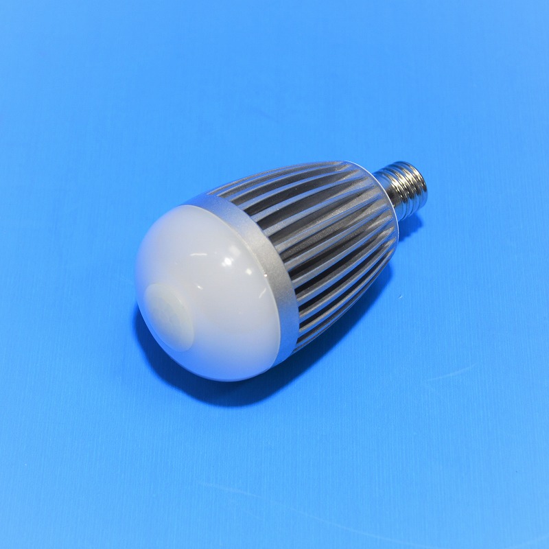 ライテックス　S-LED40N17　昼白色　センサー付LED電球　E17　人センサー付