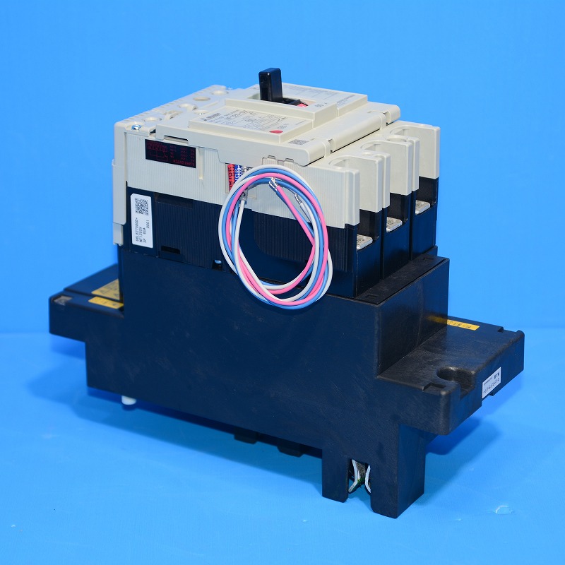 三菱電機　NF125-SV　3P60A　差込形　ノーヒューズノーヒューズ遮断器（配電盤用プラグイン）