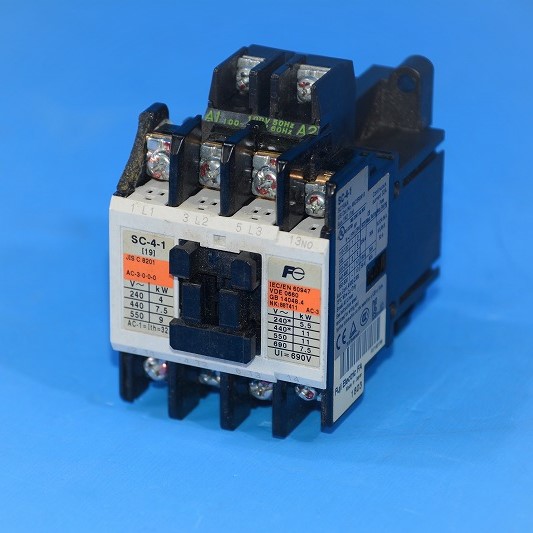 富士電機　SC-4-1　操作コイルAC100V　電磁接触器　訳アリ品