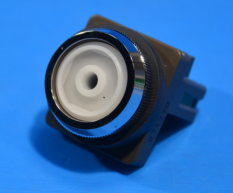 ・IDEC（和泉）　ABN101　φ30押ボタンスイッチ(平形) 