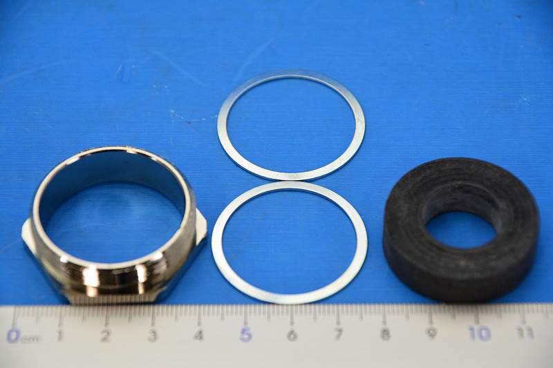 HARTING　09000005017　コネクタ　Metal Multiple Cable Seal Pg 29