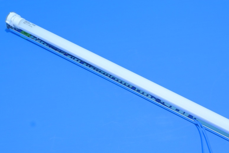 40W形LED蛍光ランプ(サッシホルダー付)　昼光色(6500K)　AC100/200V　片側給電タイプ　