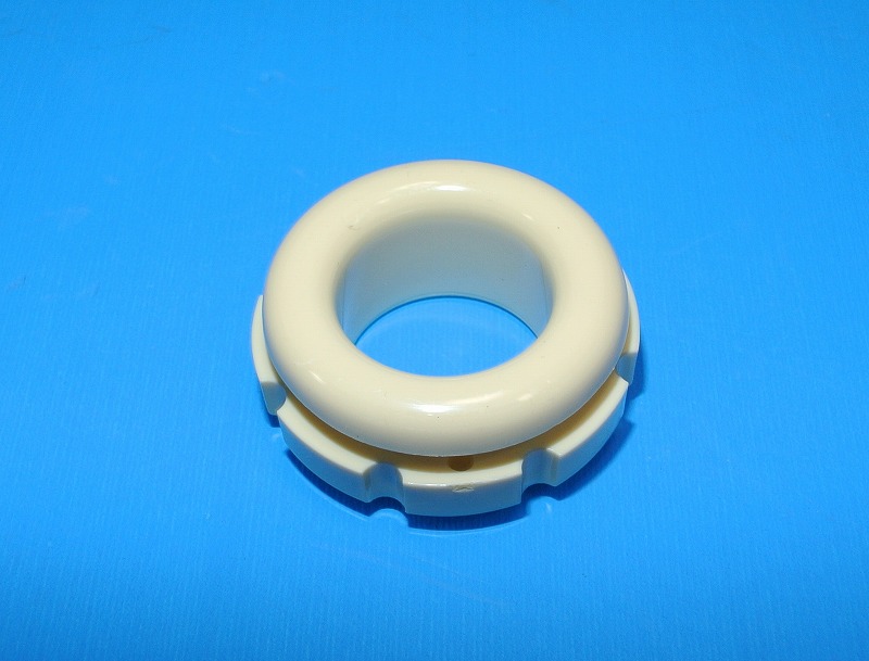 稲葉ハトメ　ブッシング　アイボリー　SB26×15IV　内径26・外径32mm