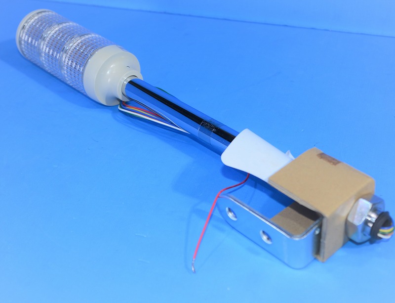 ・アロー(シュナイダーエレクトリック)　LEUT-24W-3RYG　積層式LED表示灯　φ60　3段　クリアーグローブ