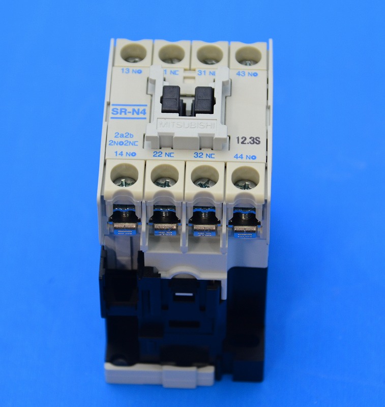 三菱電機　SR-N4CX　AC120V　電磁継電器（コンタクター）