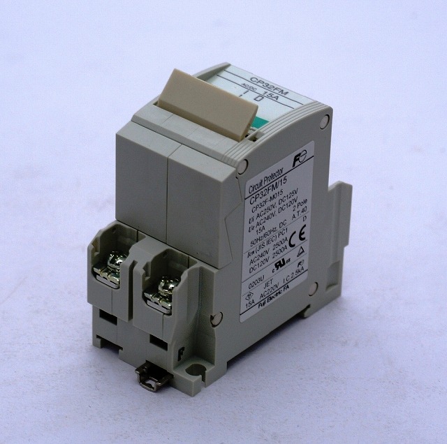 富士電機　CP32FM/15　2P15A　サーキットプロテクター