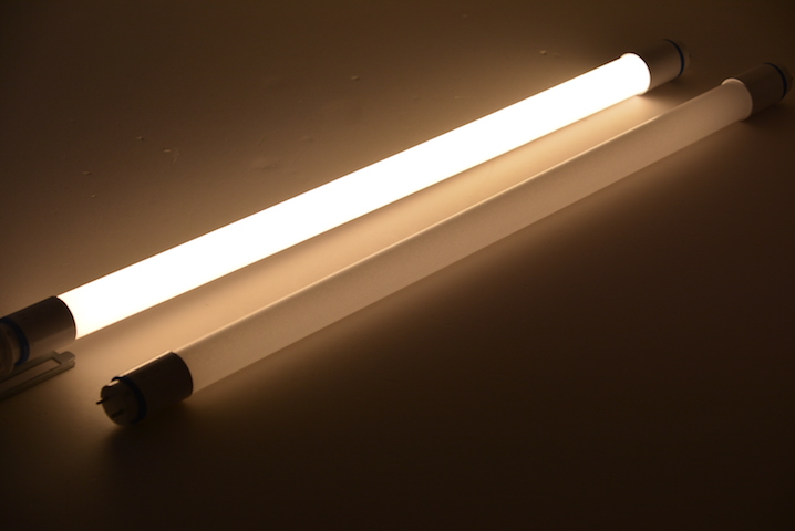 40W形LED蛍光ランプ(サッシホルダー付)　電球色(3000K)　AC100/200V　片側給電タイプ　数量限定　大特価